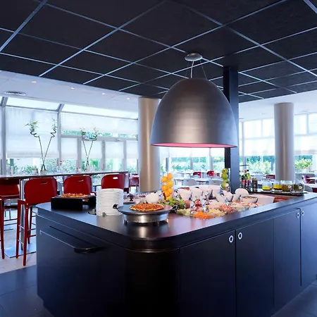 Hotel Campanile Marne-la-vallee - Torcy